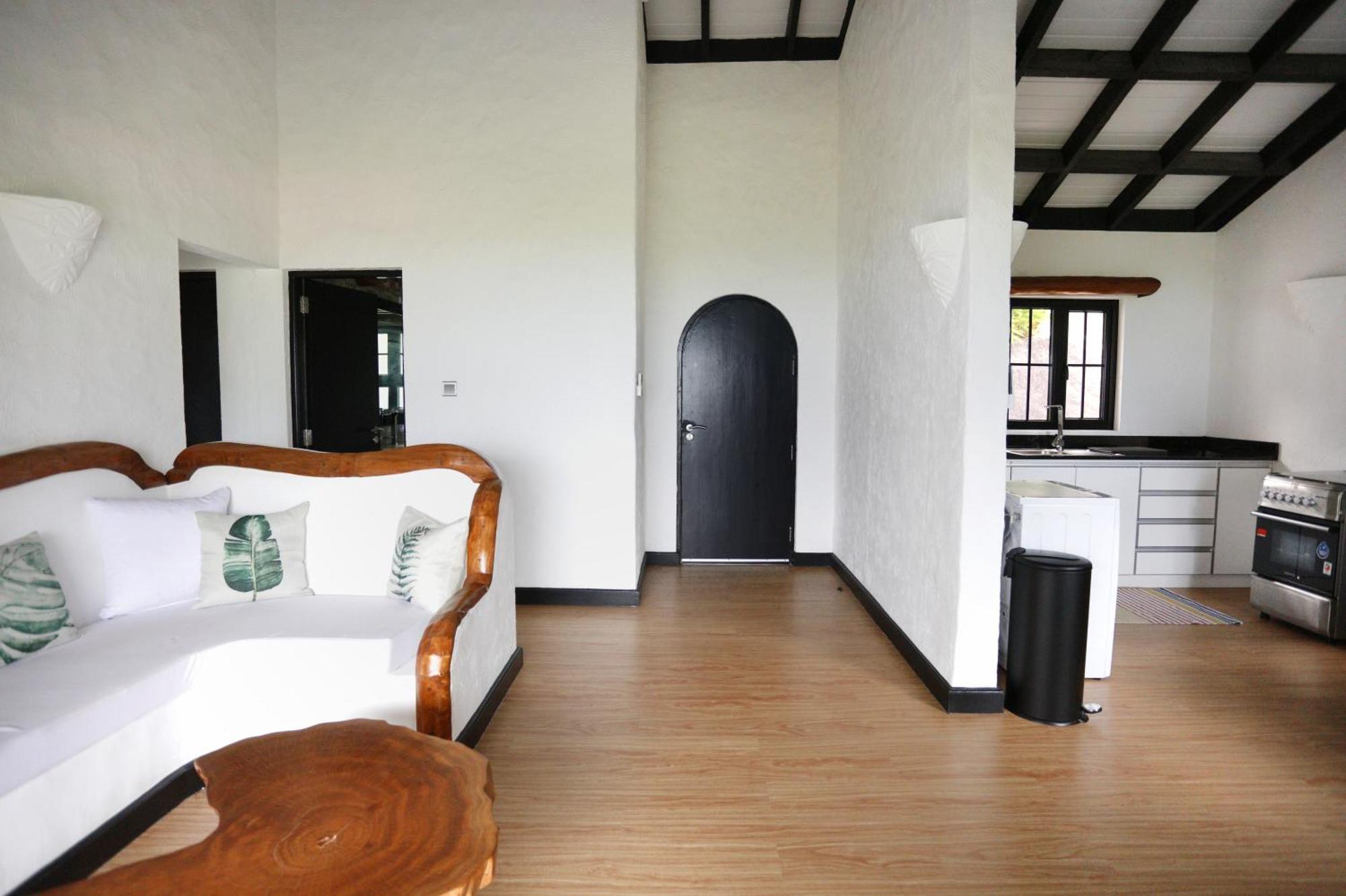 Appartement The Salty Palms à Beau Vallon  Extérieur photo